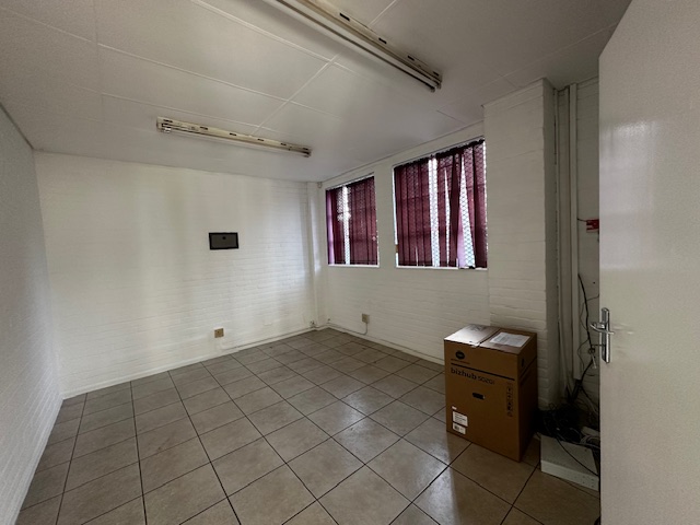 To Let Commercial Property for Rent in Maitland Western Cape